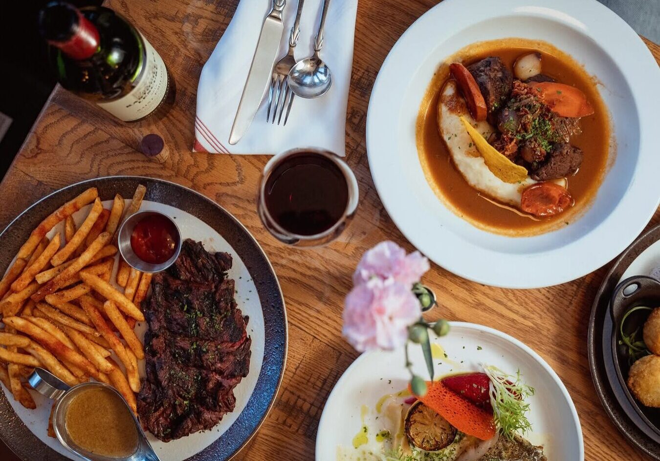We blend modern twists with classic French cuisine, offering a warm,inviting vibe for dinner,weekend brunch, or special celebrations.Join us for a taste of France in the heart of Brooklyn.